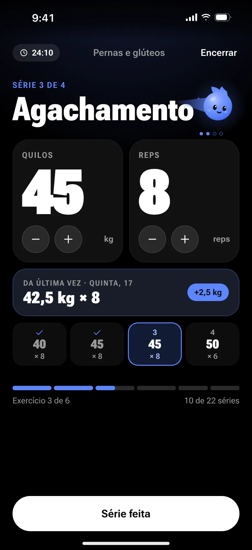 A série: agachamento, série 3 de 4, 45 quilos por 8 repetições, com a última vez ao lado (42,5 kg por 8) e o botão Série feita. O Sparky avança com a série.